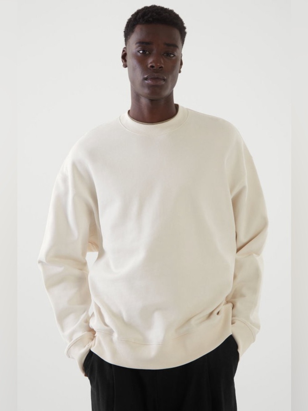 COS Relaxed Fit Sweatshirt in White - Size M